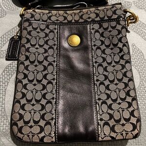 Used coach shoulder bag